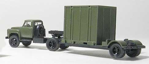 GAZ-52-06 tractor with 5T. container trailer military<br /><a href='images/pictures/MiniaturModelle/039320.jpg' target='_blank'>Full size image</a>